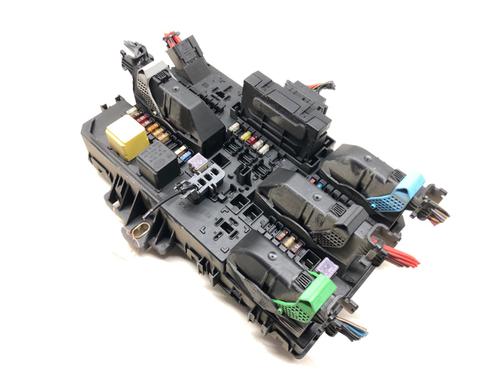Used Fuse box Fuse box 39269823 39269823