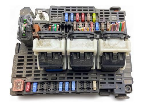 Used Fuse box Fuse box 39377409 39377409