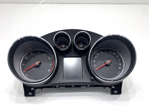 Used Instrument cluster Instrument cluster OPEL INSIGNIA A Sports Tourer (G09) 2.0 Turbo (35) (220 hp) 39328539 39328539