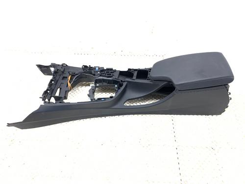 middle-console-bmw-3-gran-turismo-f34-2012-39335311 main image
