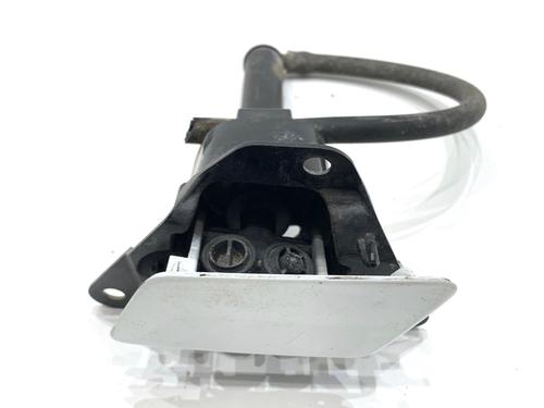 headlight-washer-jaguar-f-pace-x761-2015-39317929 main image
