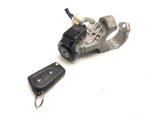 switch-toyota-aygo-_b4_-2014-39278727 main image