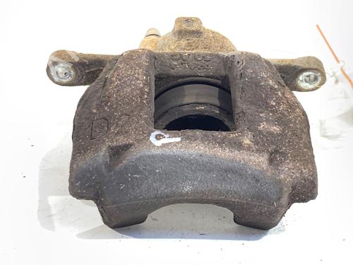 right-front-brake-caliper-toyota-auris-_e18_-2012-2013-2014-2015-2016-2017-2018-2019-39322911 main image