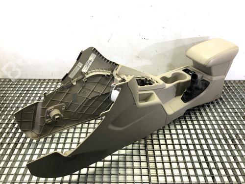 middle-console-ford-focus-iii-2010-2011-2012-2013-2014-2015-2016-2017-2018-2019-2020-39278742 main image