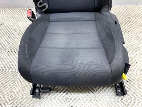 Left front seat VW GOLF VI (5K1) 1.2 TSI | BP39299192C15 - Image 3