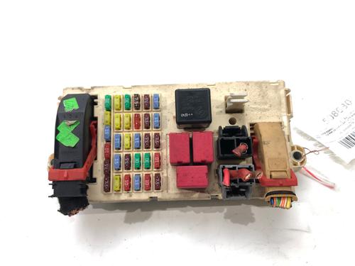Used Fuse box Fuse box 39271741 39271741