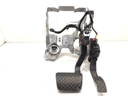 pedal-audi-q5-8rb-2008-2009-2010-2011-2012-2013-2014-2015-2016-2017-2018-2019-39297659 main image