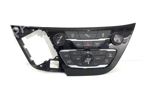 climate-control-chrysler-pacifica-ru-2016-39287863 main image