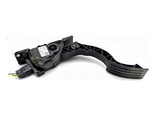 Used Pedal Pedal VOLVO V40 Hatchback (525) D2 (114 hp) 40521778 40521778