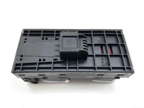 Switch AUDI Q3 (8UB, 8UG) 2.0 TFSI quattro | BP39354464I30 - Image 3