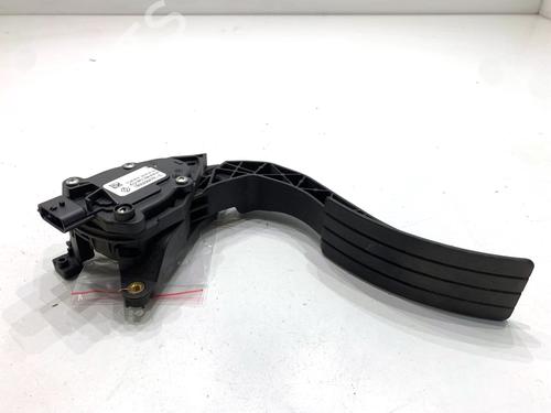 Used Pedal Pedal 39340043 39340043