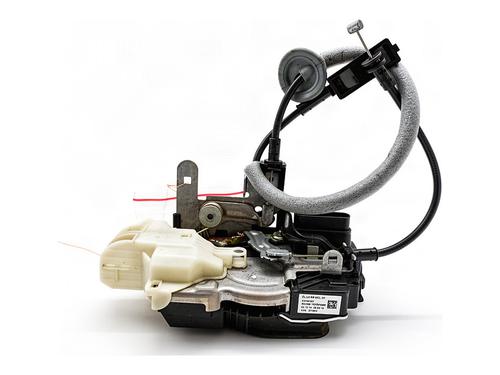 rear-right-lock-volvo-v40-hatchback-525-2012-2013-2014-2015-2016-2017-2018-2019-39378088 main image