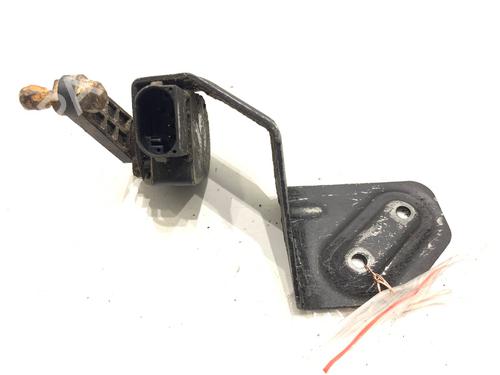 electronic-sensor-audi-a4-b6-8e2-2000-2001-2002-2003-2004-2005-39302677 main image