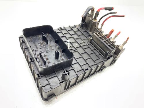 Fuse box VW PASSAT CC B6 (357) 1.8 TSI | BP39293990E1 - Image 3