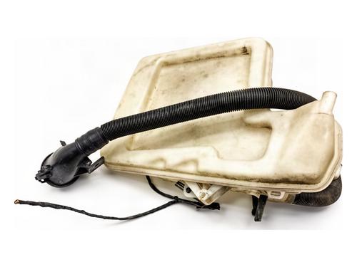windscreen-washer-tank-bmw-5-e60-2001-2002-2003-2004-2005-2006-2007-2008-2009-2010-39371296 main image