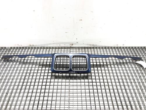 Used Grille Grille 39275766 39275766