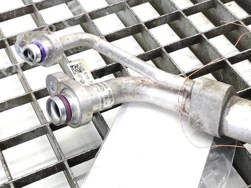 AC pipe VW TOURAN (5T1) 1.8 TSI | BP39310415M126 - Image 3