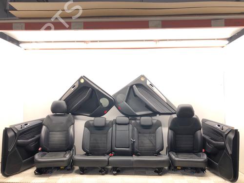 Used Seats set Seats set 39323289 39323289