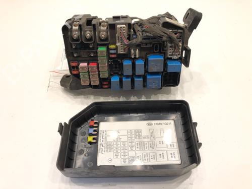 Used Fuse box Fuse box 39277400 39277400