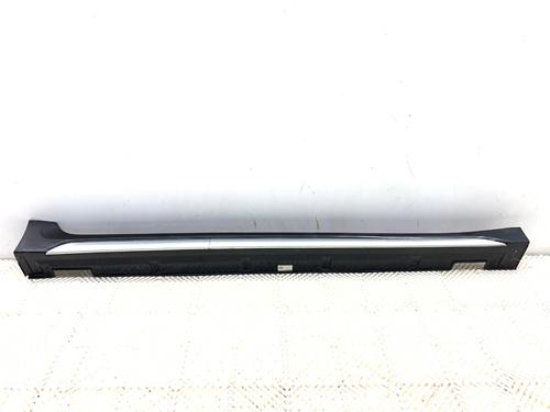 Used Right sideskirt Right sideskirt 39355805 39355805