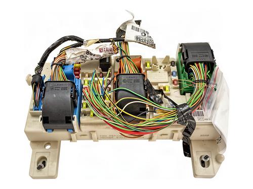 Used Fuse box Fuse box 39374372 39374372