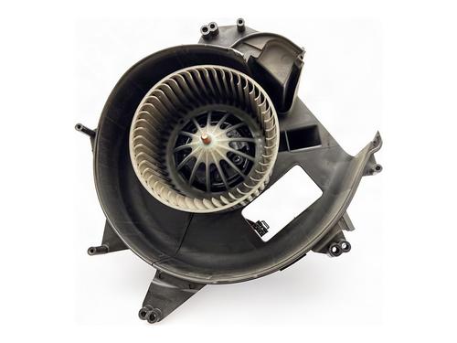 Used Heater blower motor Heater blower motor BMW 5 (F10) 520 d (163 hp) 39660956 39660956