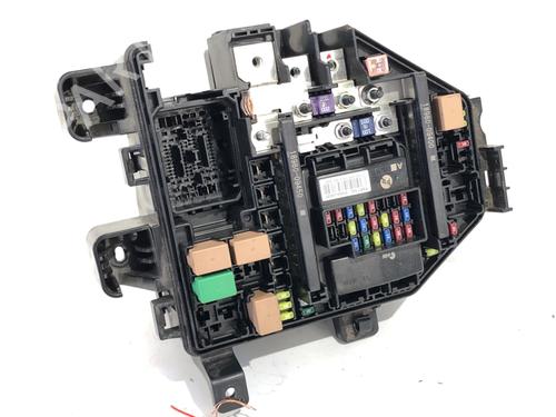 Used Fuse box Fuse box 39296714 39296714