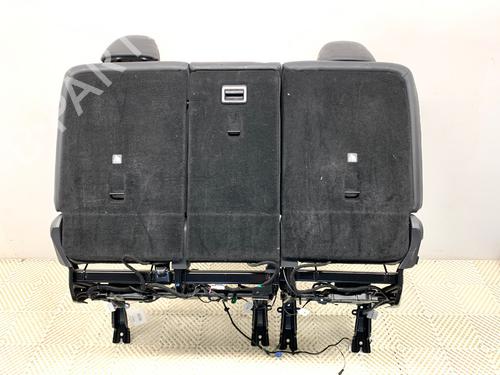 Sæde bagtil (2. række) TESLA MODEL Y (5YJY) EV | BP39336045I23 - Image 4