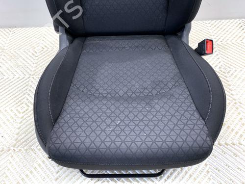 Stol høyre foran KIA CEED (CD) 1.6 CRDi 115 | BP39322034C16 - Image 3