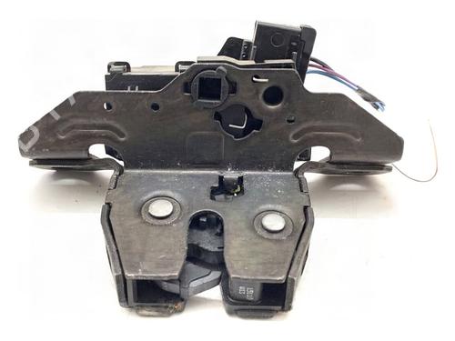 tailgate-lock-opel-astra-j-p10-2009-2010-2011-2012-2013-2014-2015-2016-39361315 main image
