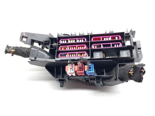 Used Fuse box Fuse box 39333652 39333652