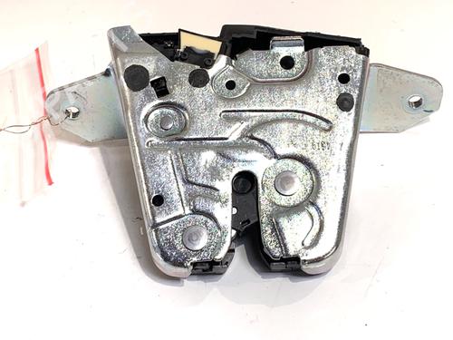 tailgate-lock-mercedes-benz-glc-x253-2015-2016-2017-2018-2019-2020-2021-2022-39351722 main image