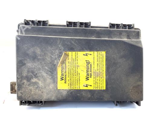 Used Fuse box Fuse box 39318533 39318533