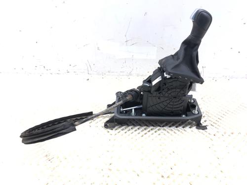 gear-lever-vw-touran-5t1-2015-39292013 main image