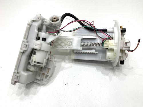 braenslepump-toyota-corolla-saloon-_e21_-2019-39339921 main image