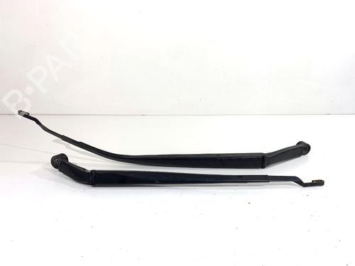 front-windshield-wiper-arm-toyota-corolla-estate-_e21_-2019-39347967 main image