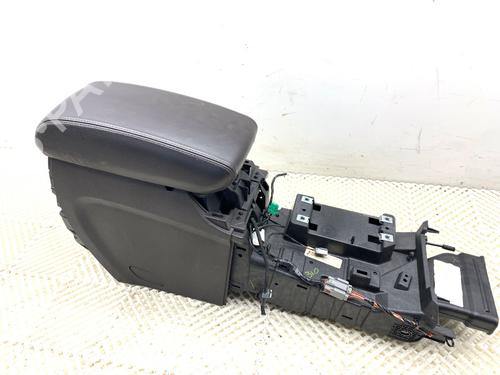 Used Armrest / Center console Armrest / Center console 39329437 39329437