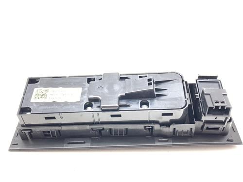 Switch VOLVO V40 Hatchback (525) D2 | BP39496838I30 - Image 3