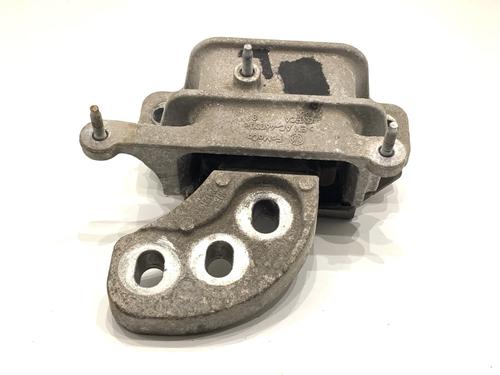 Used Engine mount Engine mount 39349774 39349774