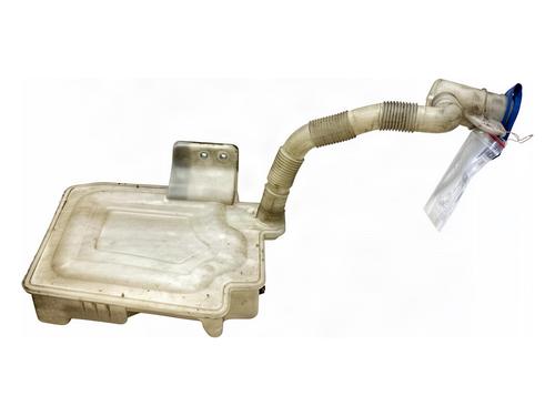 Used Windscreen washer tank Windscreen washer tank 39371297 39371297