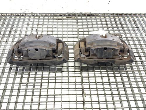 Used Left front brake caliper Left front brake caliper BMW 6 Gran Coupe (F06) 650 i xDrive (449 hp) 39292952 39292952