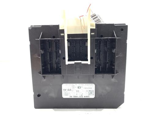 Used Fuse box Fuse box 39291952 39291952
