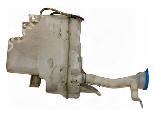 Used Windscreen washer tank Windscreen washer tank SUZUKI GRAND VITARA II (JT, TE, TD) 1.9 DDiS (JB419WD, JB419XD) (129 hp) 40457640 40457640