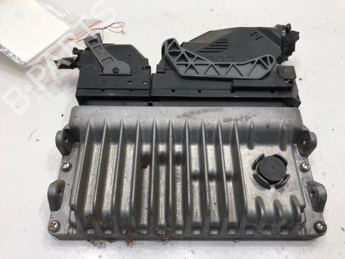 engine-control-unit-ecu-toyota-auris-_e18_-2012-2013-2014-2015-2016-2017-2018-2019-39339537 main image