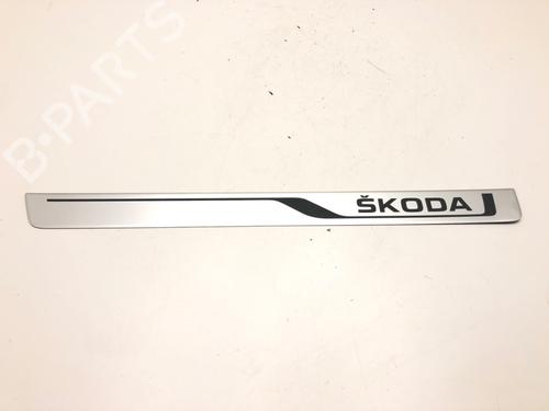 left-sideskirt-skoda-octavia-iii-combi-5e5-5e6-2012-2013-2014-2015-2016-2017-2018-2019-2020-39287173 main image