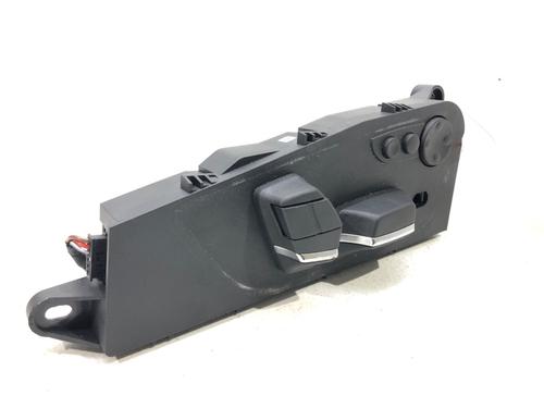 switch-bmw-5-f10-2009-2010-2011-2012-2013-2014-2015-2016-39269885 main image