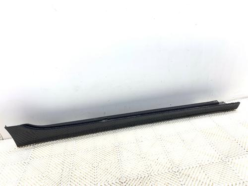 Used Right sideskirt Right sideskirt 39348343 39348343