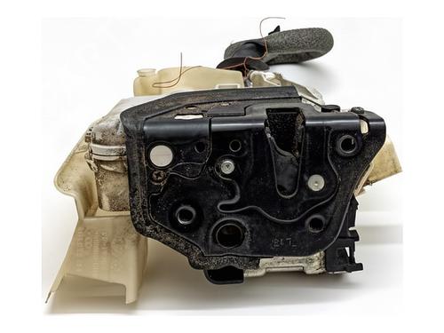 front-left-lock-audi-a6-c7-avant-4g5-4gd-2011-2012-2013-2014-2015-2016-2017-2018-2019-39361739 main image