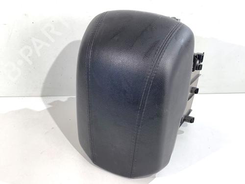 Used Armrest / Center console Armrest / Center console 39313639 39313639