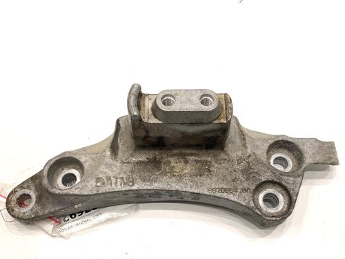 Used Gearbox mount Gearbox mount 39335183 39335183